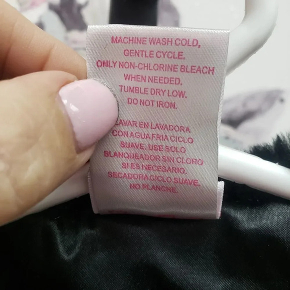 Nanette Kids Black Faux Fur Shrug with Rhinestone Button - Picture 5 of 6